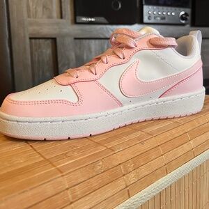 Nike Court Borough Pink & White Low Recraft Sneaker youth / adult